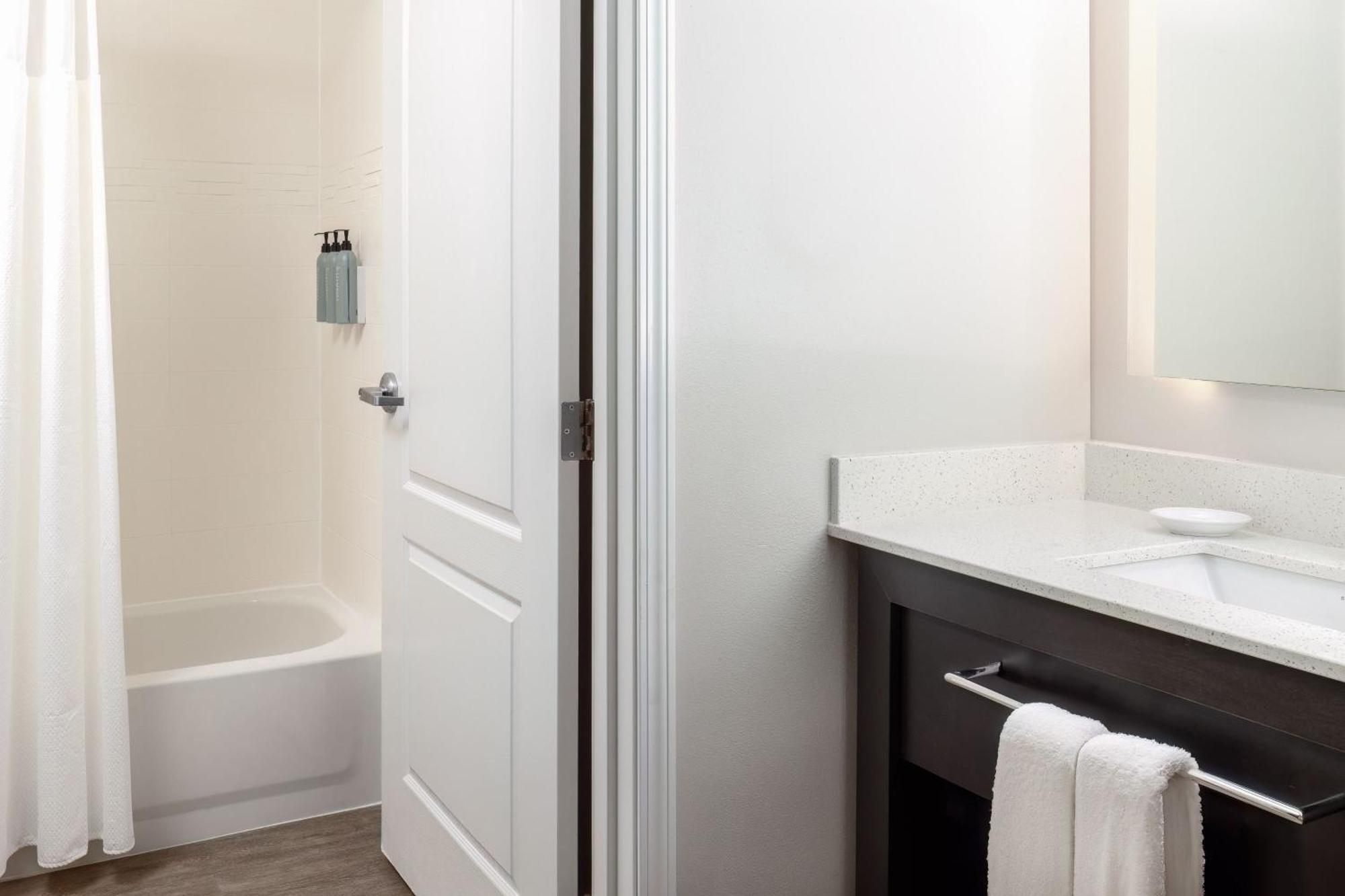 Residence Inn Providence Coventry Вест-Гринвіч Екстер'єр фото